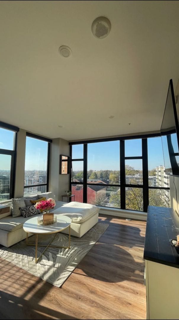 Photo - 1320 Fenwick Ln