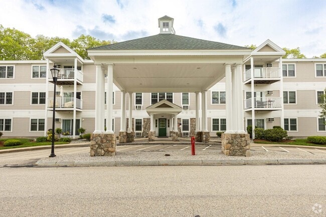 Building Photo - 245 Edward J Roy Dr Unit 303 Rental