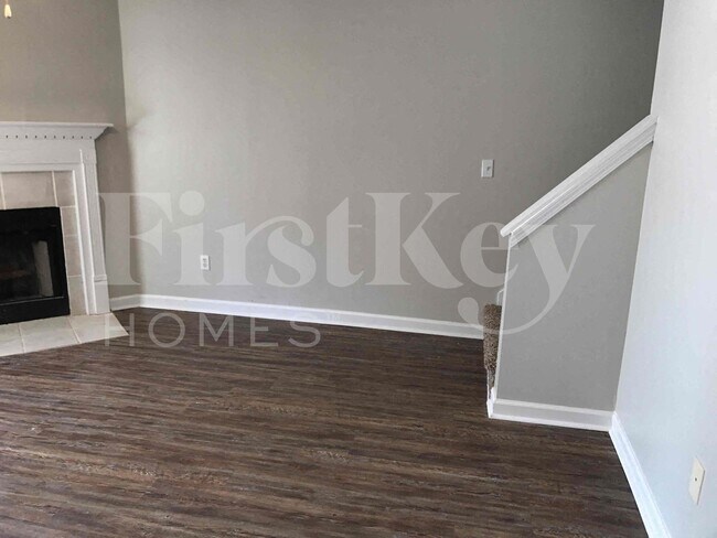 Photo - 776 Glenshire Ct