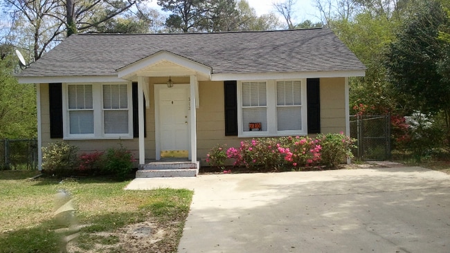 Building Photo - 312 Creps St