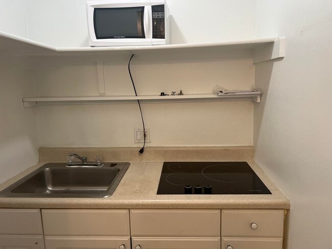 Photo - 2073 E Bond Dr