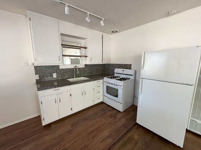 Photo - 620 S Kalmia St Unit 622