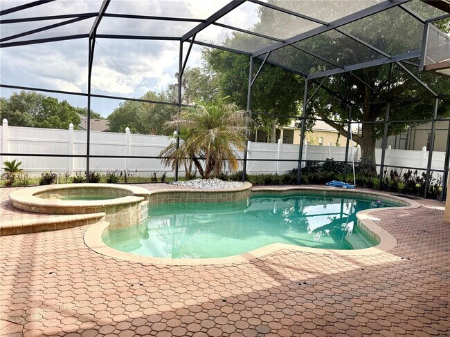 Photo - 4495 Harts Cove Way