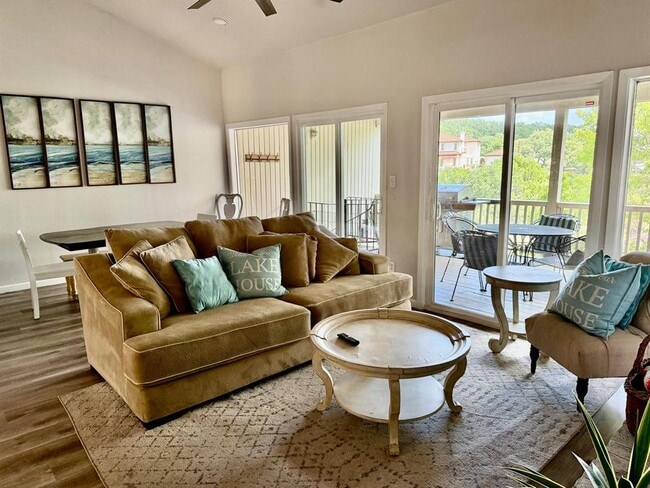 Photo - 539 Venture Blvd S