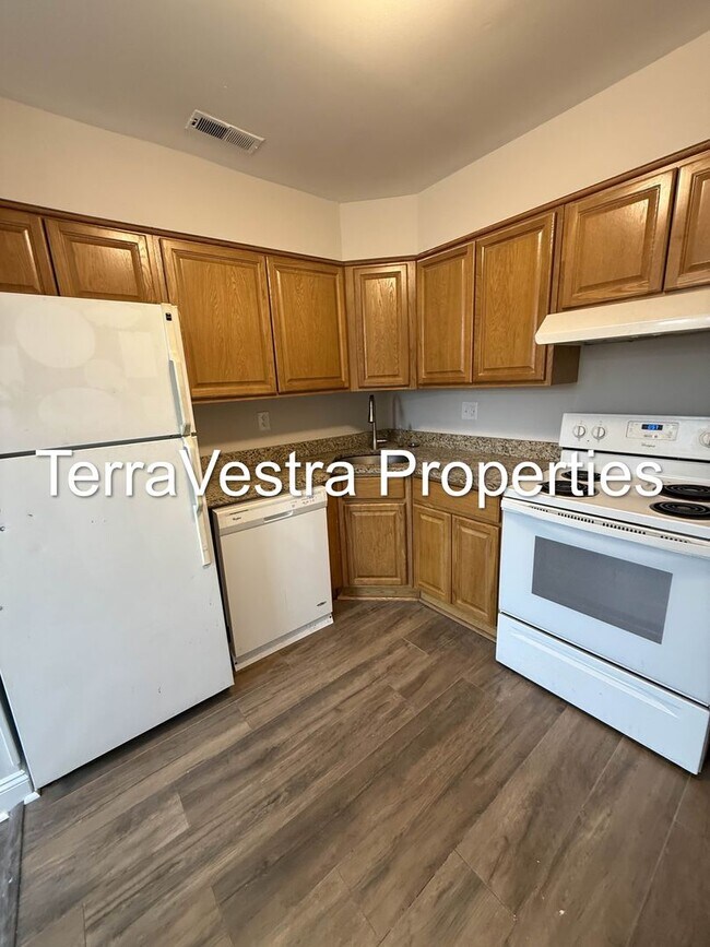 Photo - 162 Willow Turn Unit B