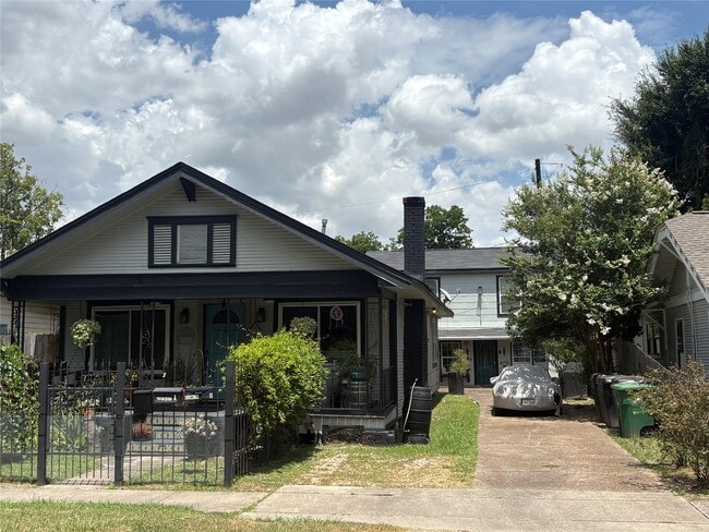 Photo - 610 Northwood St