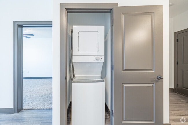 1BR, 1BA - 740SF - Laundry Unit