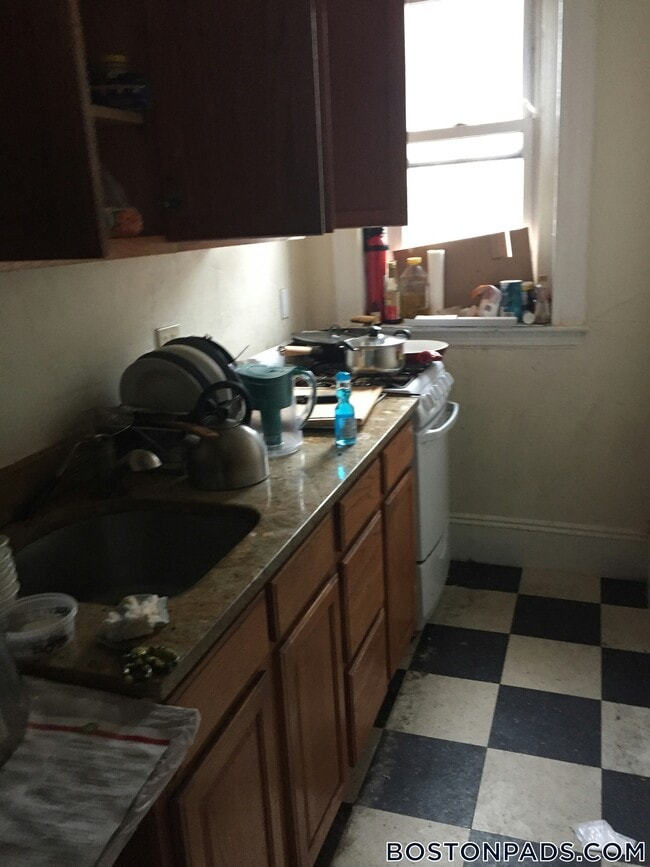 Building Photo - 204 Hemenway St Unit 9/10