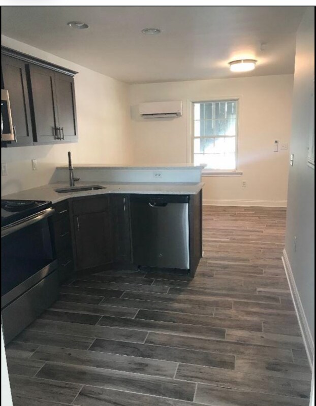 Photo - 2282 New Holland Pike