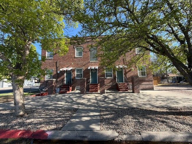 Photo - B&amp;B Rentals - 101 E 19thSt Unit 101 E 19th St Apt 2