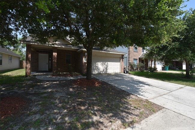 Building Photo - 21603 Falvel Lake Dr