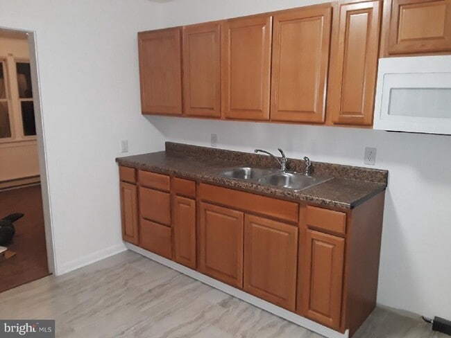 Photo - 239 Seneca Ave