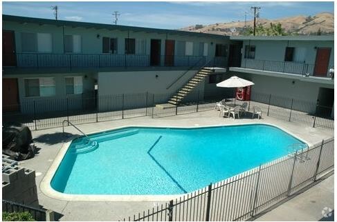 Building Photo - Villa Fairlane Rental
