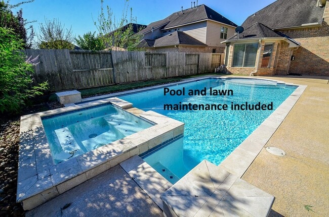 Building Photo - 5615 Bent Arbor Ln