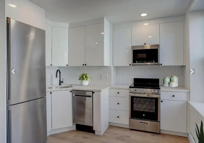 Photo - 17 Bartlett St Unit 3