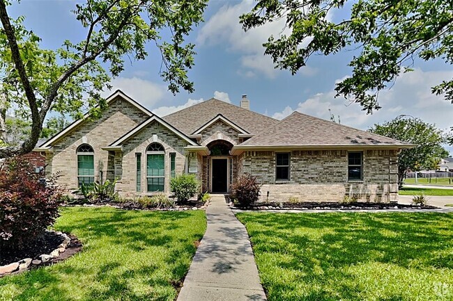 Building Photo - 8227 Sports Haven Dr Rental