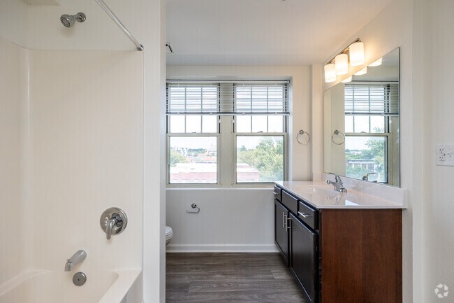 2 habitaciones, 2 baños - 111 m² - 1.er baño - Ellison Apartments