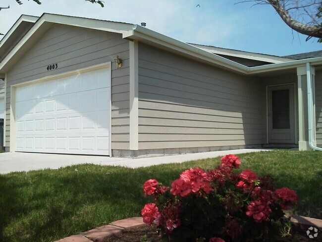 Building Photo - 4003 Rockwood Dr Rental