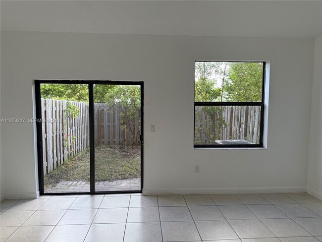 Photo - 607 NE 208th Terrace