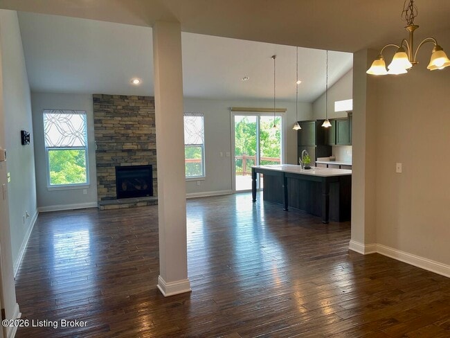 Photo - 2105 Meadows Edge Ln