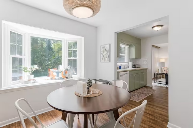 Photo - 122 Westview Dr