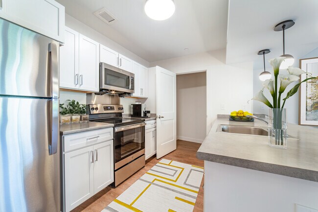 Photo - Parkway 1208