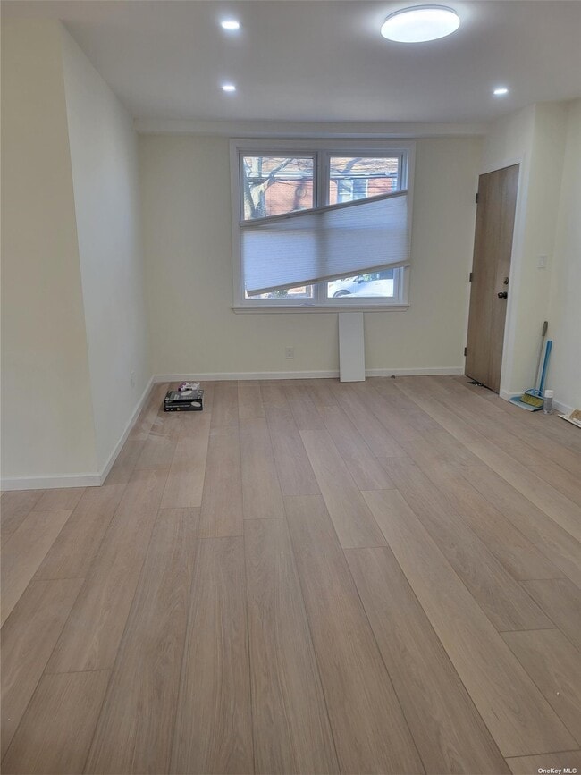 Photo - 23-09 150th St