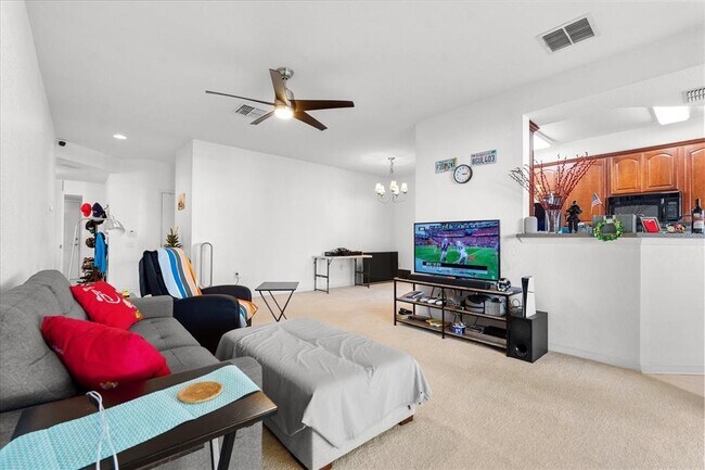 Photo - 409 Hilgard Cove Unidad 106