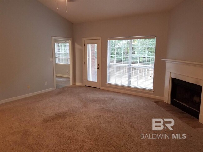 Photo - 105 Diane Cir