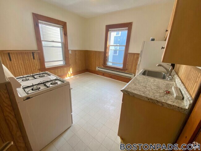 Building Photo - 4 Watson St Rental