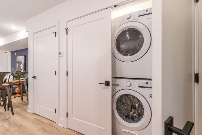 Photo - 629 W Girard Ave Unidad 203