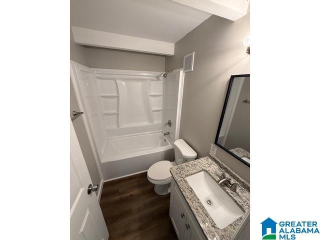 Photo - 432 13th Ave NW
