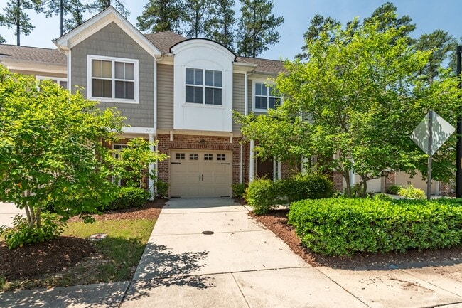Spacious Cary Townhome in Westover Park– A... - Spacious Cary Townhome in Westover Park– A...