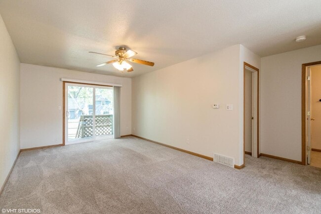 Photo - 3 Bedroom townhome, Open Now, garage, 2 bathrooms, W/D Etc.