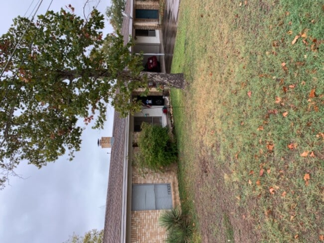 Photo - 1823 Greenwood Ln