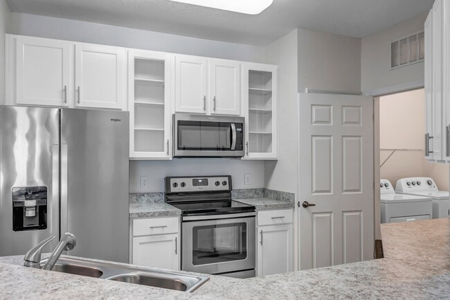 Building Photo - The Villages at Oakleaf Rental