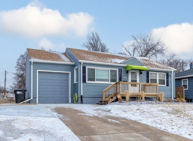 Photo - Gorgeous 2 bedroom 1 bathroom house!