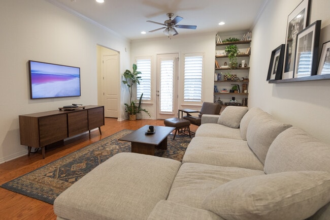 Photo - 1115 Kinney Ave Unit #11