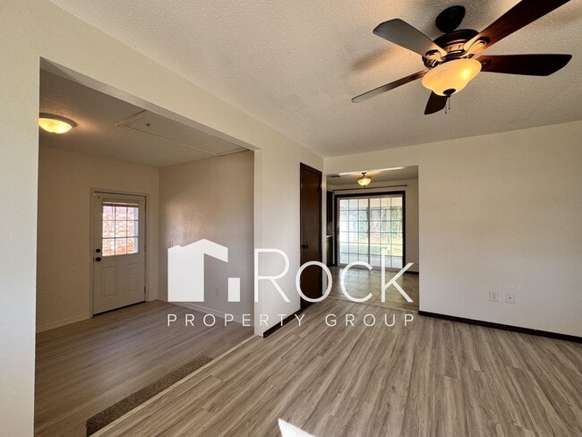 Photo - 3Bed/1Bath Home in Moore with Covered Fron...