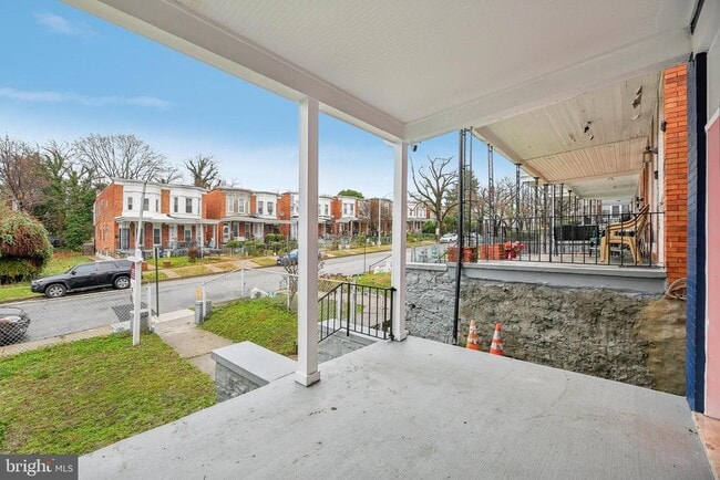 Photo - 3041 Belmont Ave