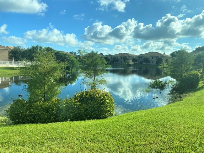 Photo - 27430 Palmesta Circle Unidad #16