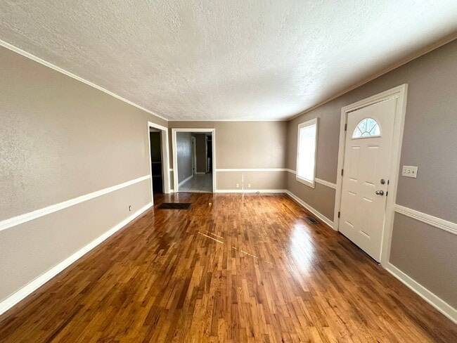 Photo - 244 S Hollis Ave