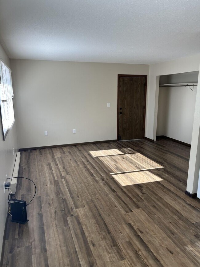 200 9th Ave NW Unit 5