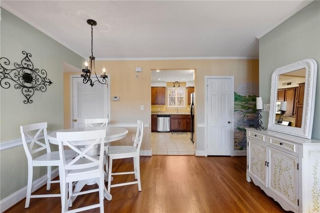 Photo - 27 W Locke Ln Unit 27 W Locke Lane #4