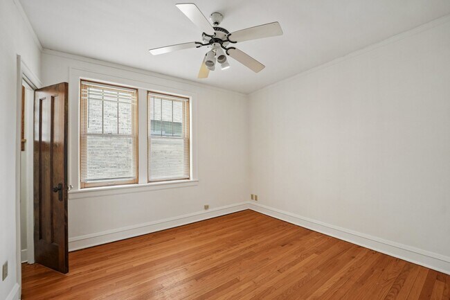 Photo - 3801 N Lawndale Ave Unit 1