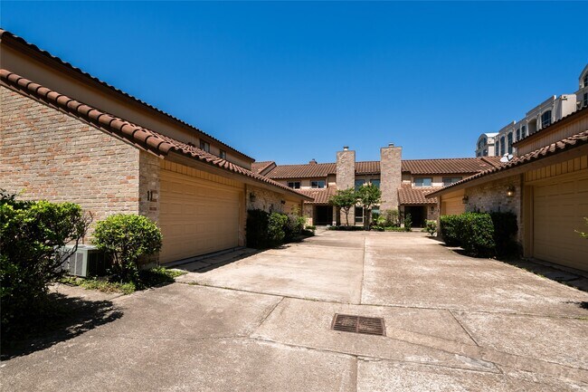 5918 San Felipe St Unit 11