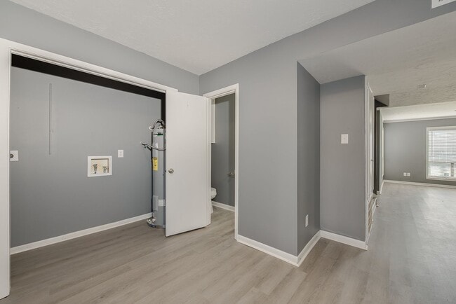 Photo - 3 Bed, 1.5 Bath Townhome in Bryan for August Move In!