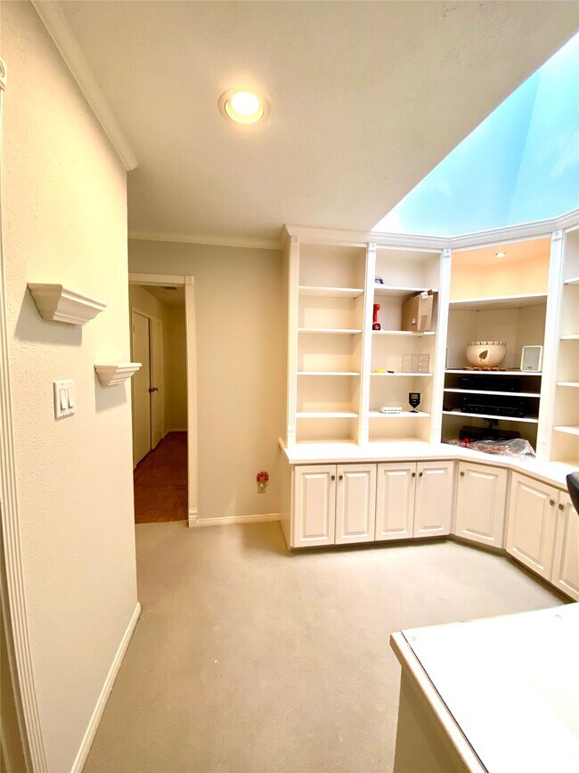 Photo - 7350 Kirby Dr Unit 2