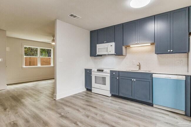 Photo - 7203 Mobile Hwy