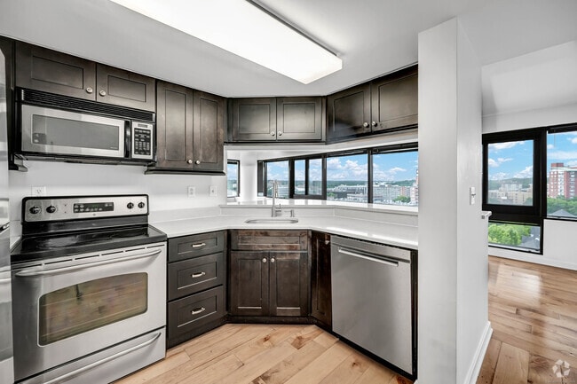 Building Photo - 127 Greyrock Pl Unit APT 1401